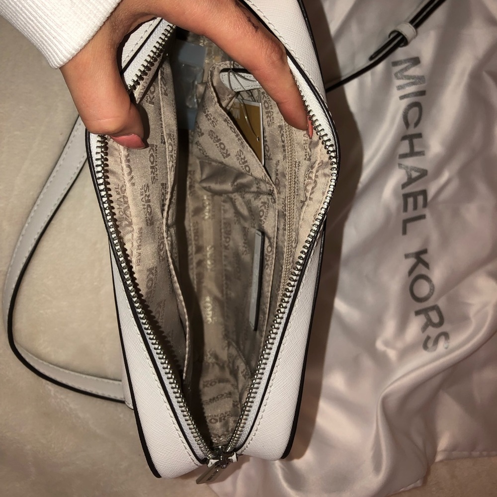 Michael Kors Georgia Messenger Bag - Picture 6 of 8